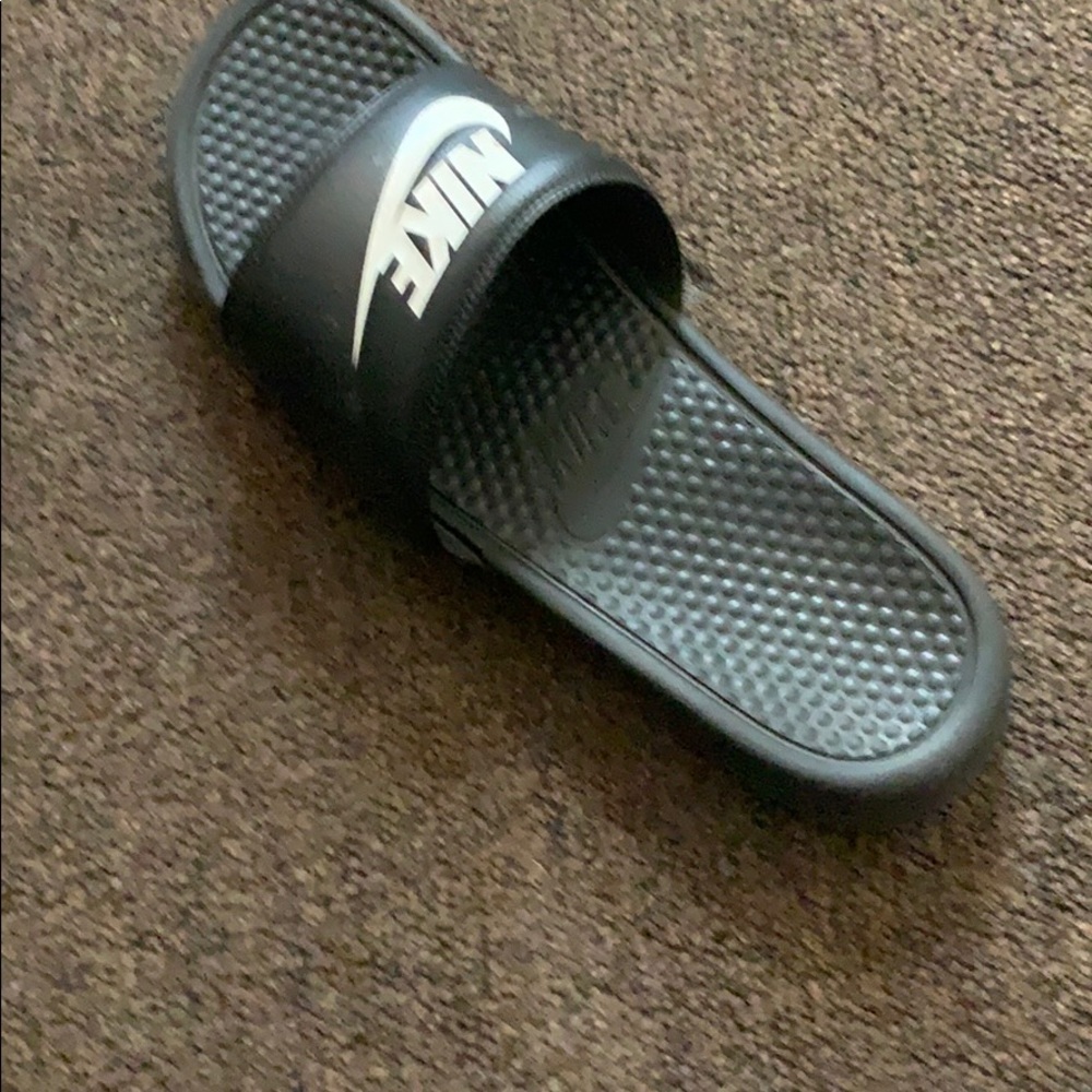 Nike Flop